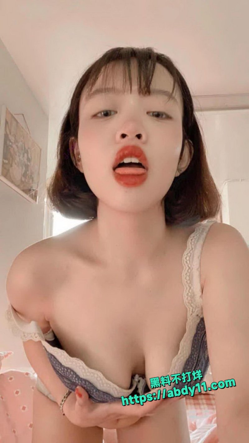 超可爱的B奶短发妹子12