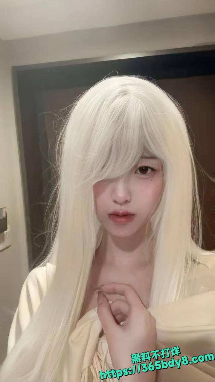 甜妹迟早早金主定制扣逼自慰福利1