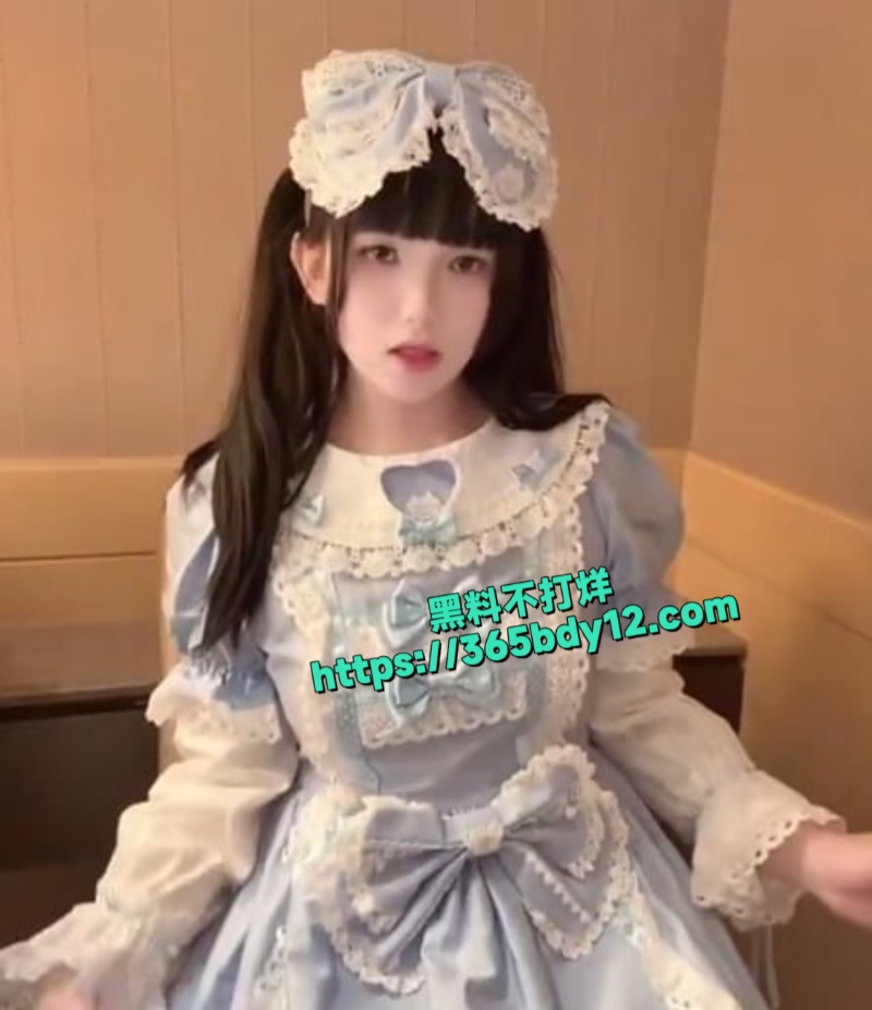 推特无敌小亦