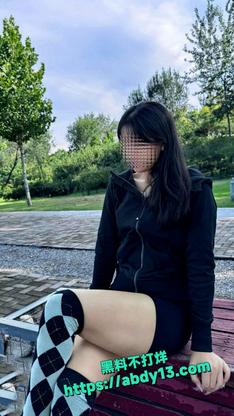 海角社区39岁大屁股妈妈 (5)