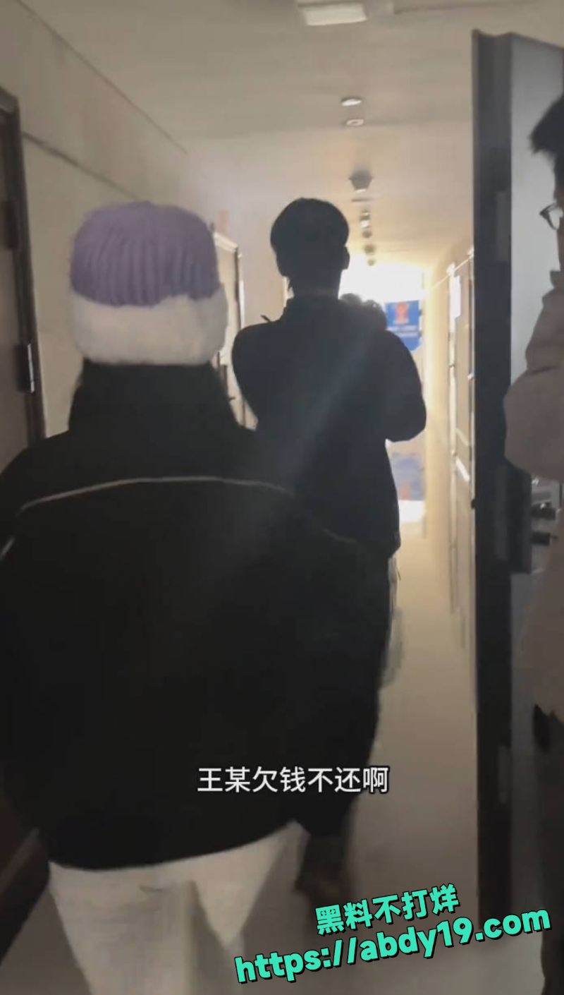 甘肃律盛王斐欠薪被堵2