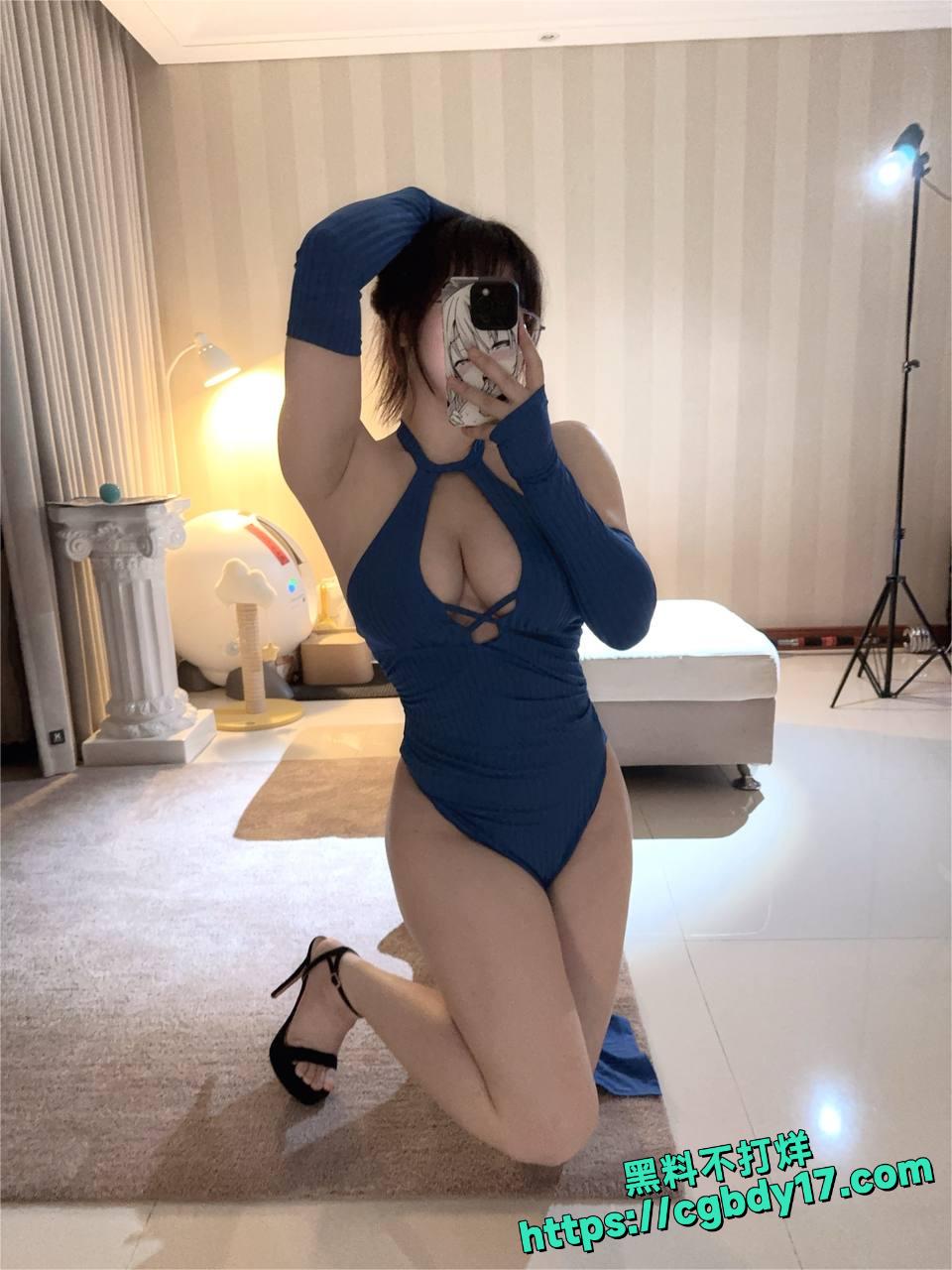 极品蜜桃臀巨乳反差婊