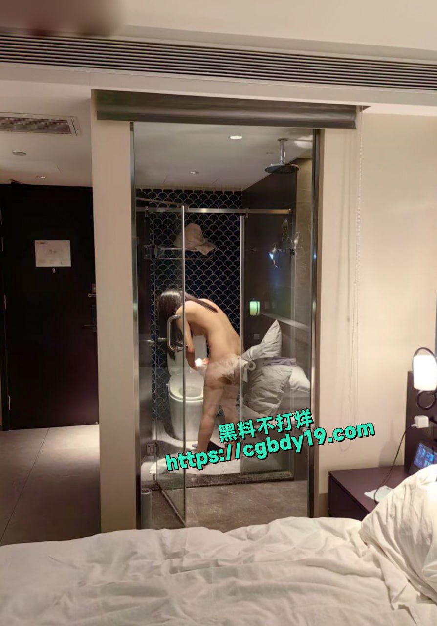 南京清纯女财务陈琳 性爱视频惨遭男友泄密7