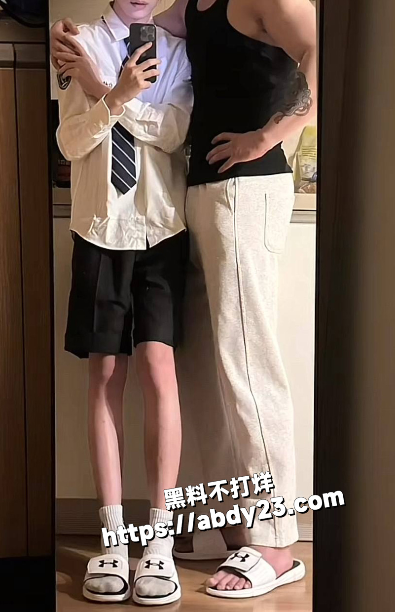 全网60w粉TS网红选妃睡粉29