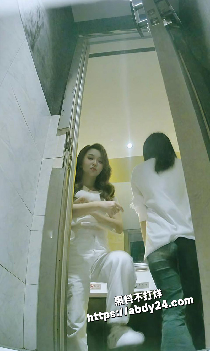 精选厕拍！女厕偷拍高8