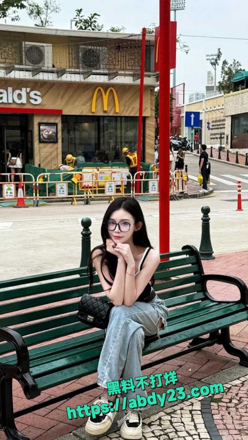 极品高颜值少妇早期与自家老公自拍 7