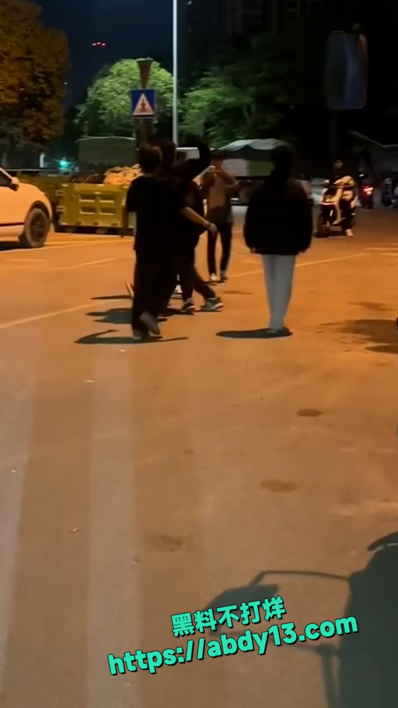 校园冲突升级 13