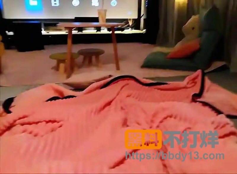 私人影院陪睡 13