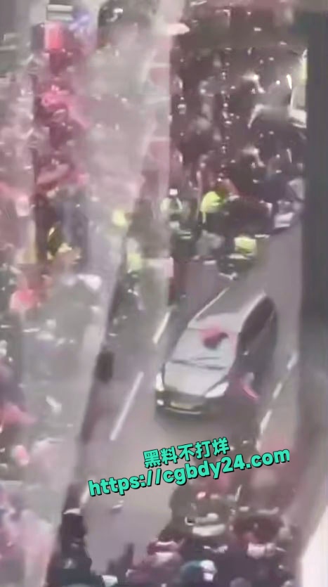 英国人体保龄球现场非常惨烈27人司尚不明4