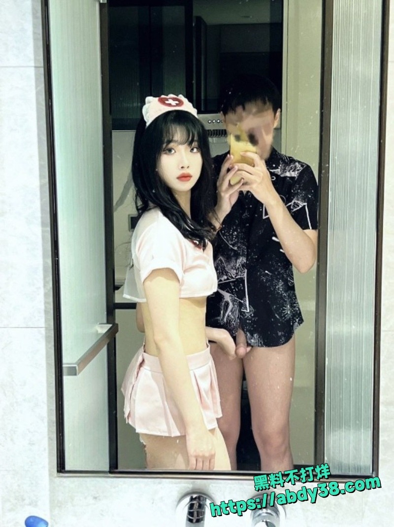 杭州超高颜值大学生被富二代包养 1