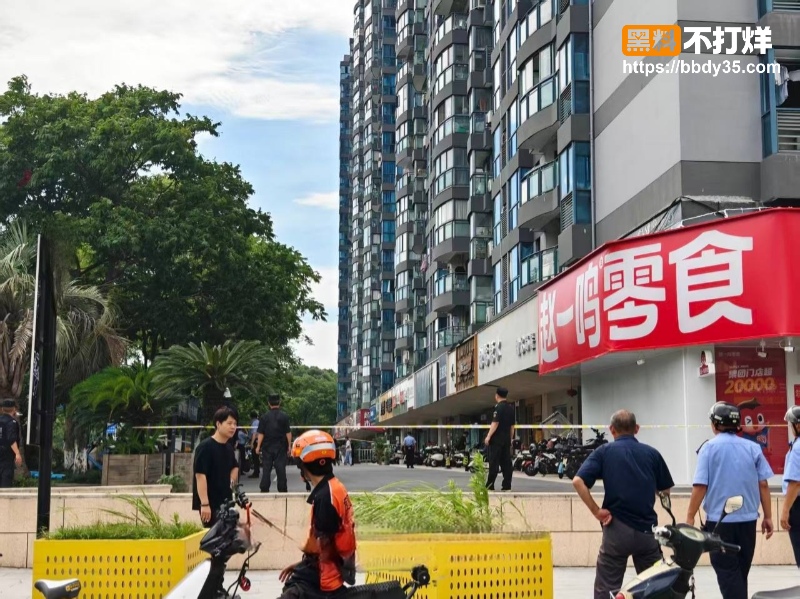 浙江杭州弗雷德广场持刀伤人合集05