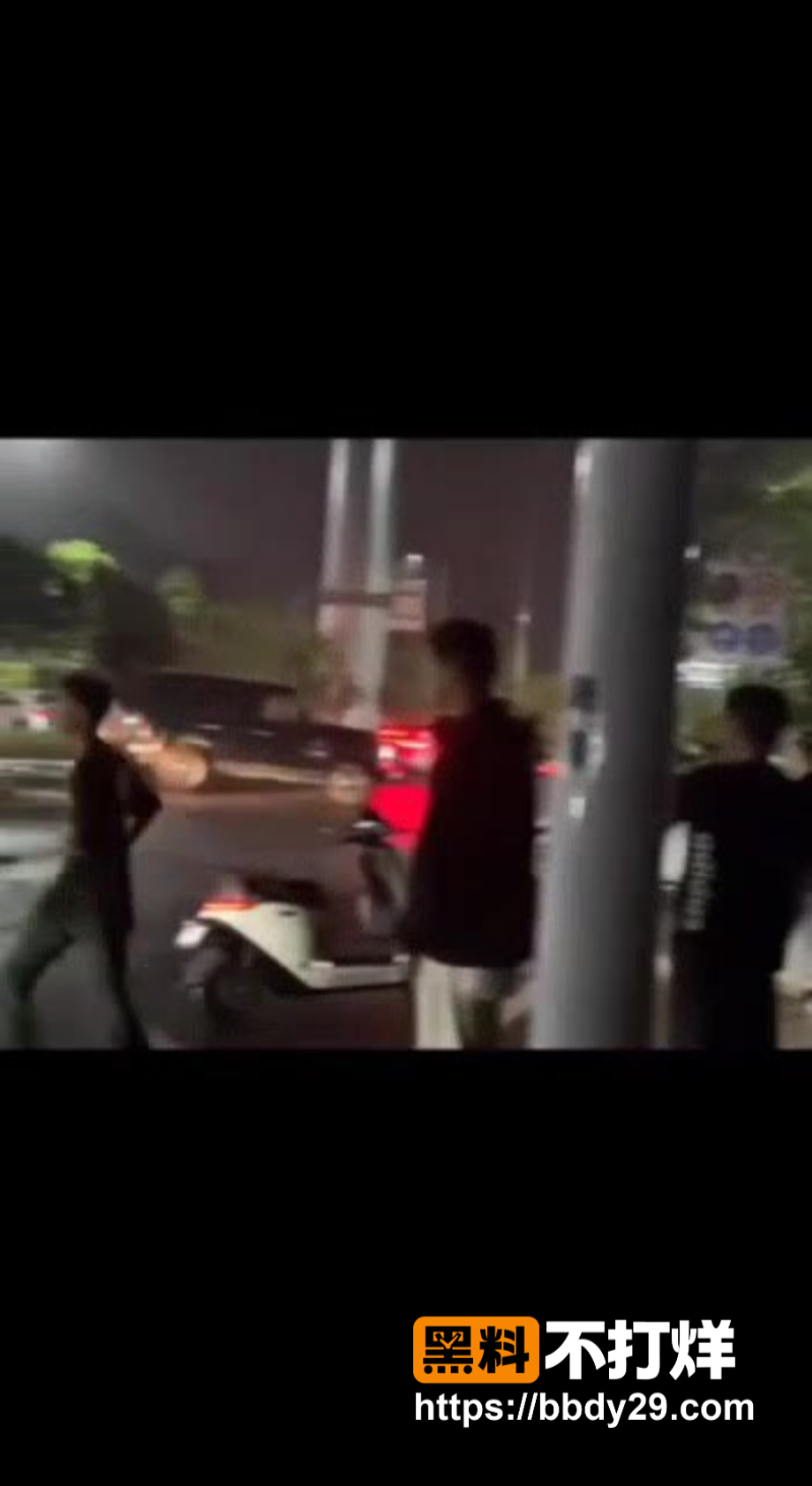 湖南长沙宁乡仁福大道发生打架冲突4