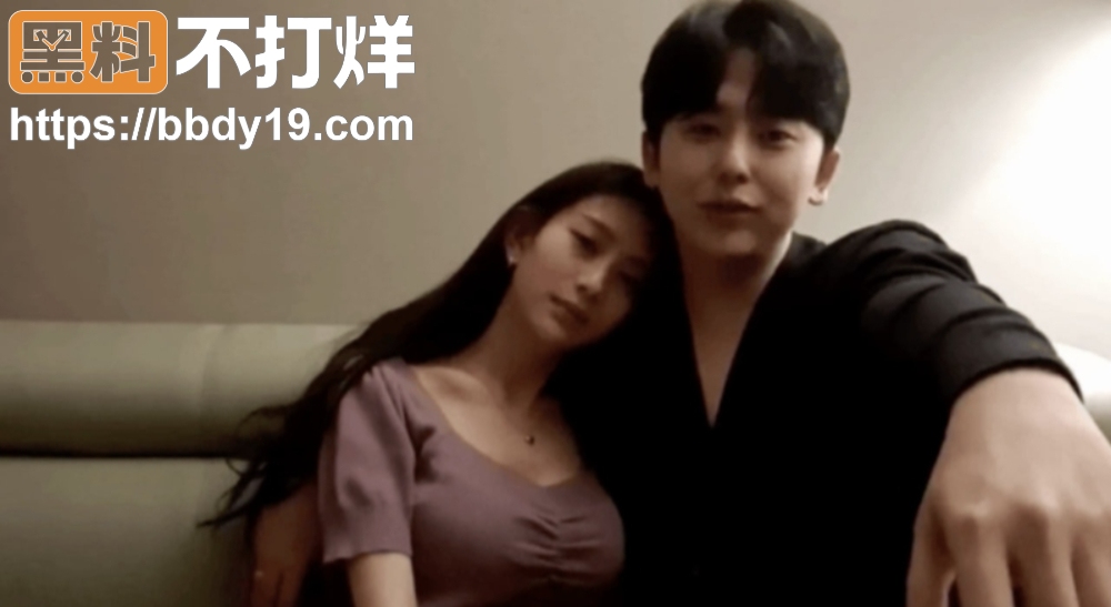 韩国BJ俊彬VIP房迎来高颜值女嘉宾 两人犹如热恋情侣一样 暧昧气息蔓延整个房间6