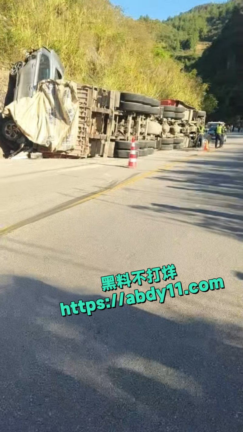 贵州都匀境内交通事事故5
