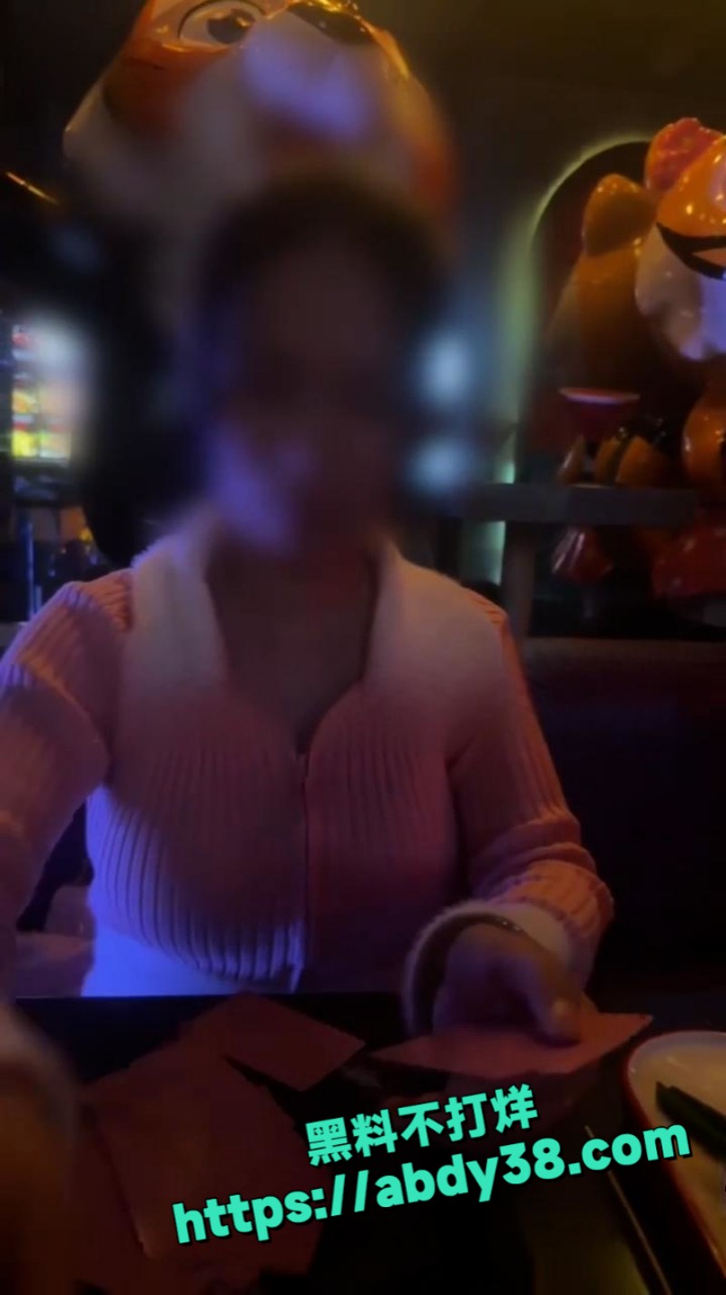 欣欣子icicis推特约炮4