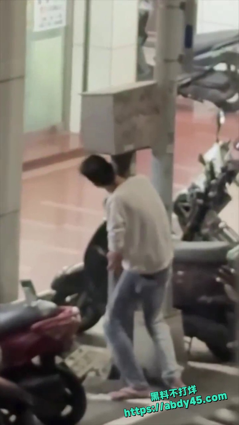 电线杆激情 7