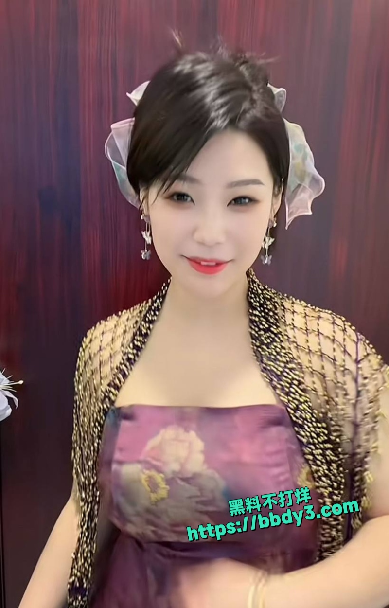 抖音33.7w网红苏菲呀 13