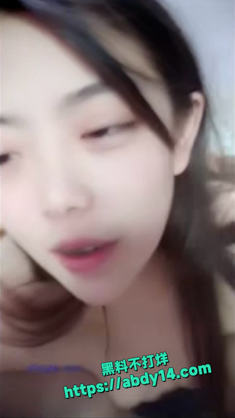 裸聊极品付费视频 4