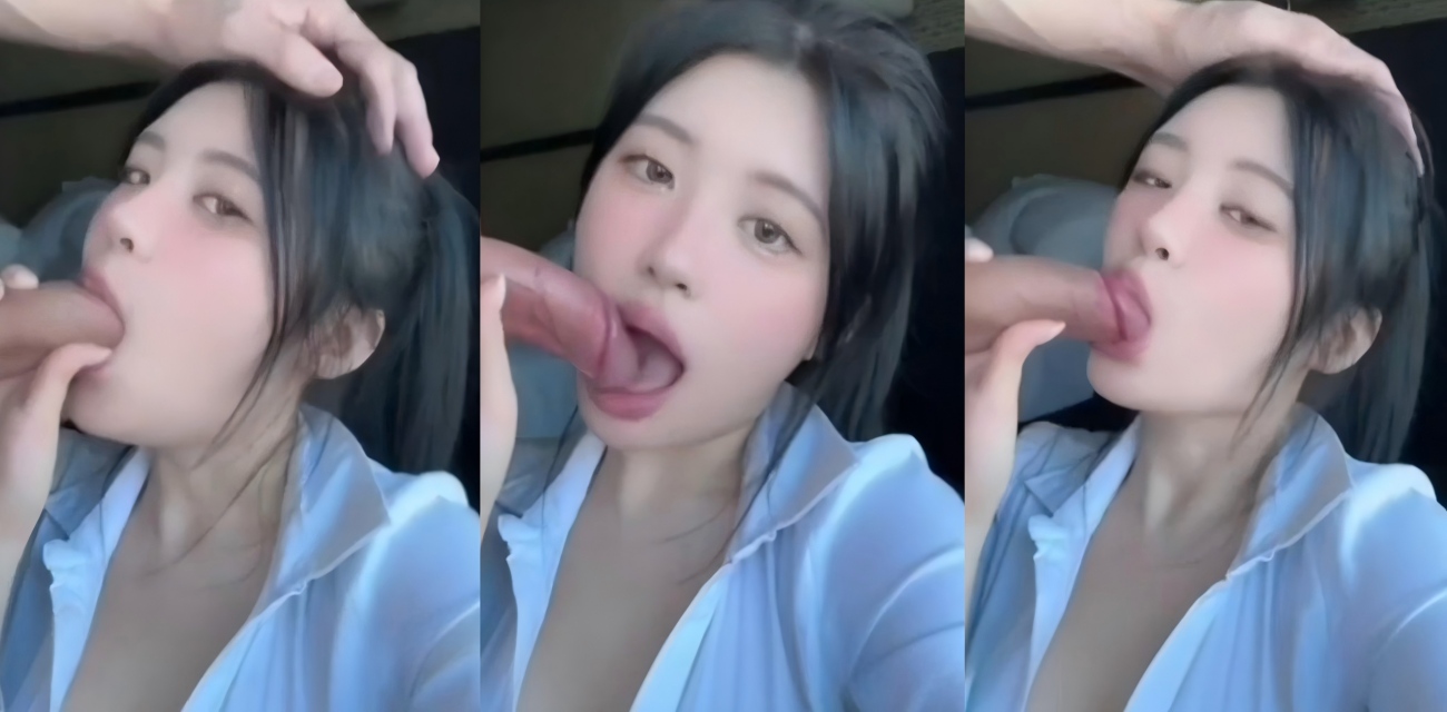 网黄Cocopie新福利 紧身OL制服巨乳乱晃 跪舔肉棒超会玩 舔到你腿软