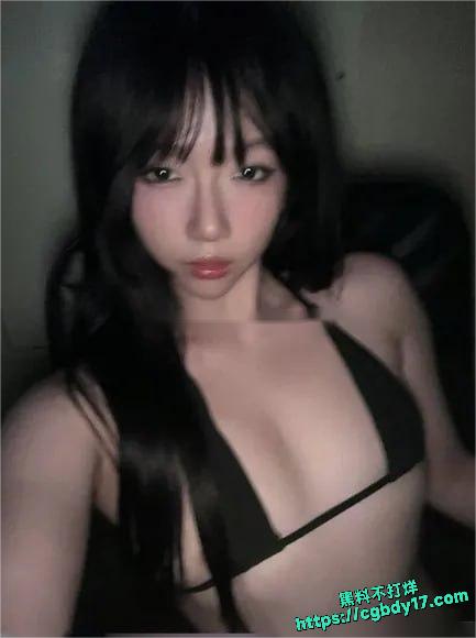 aryminh   纯欲高潮脸混血福利姬17