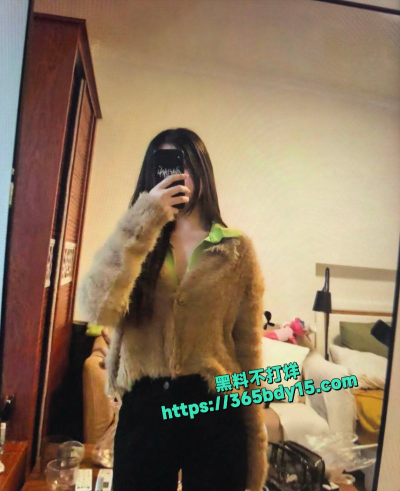 山东济南废物男友投稿女友给自己戴绿帽1