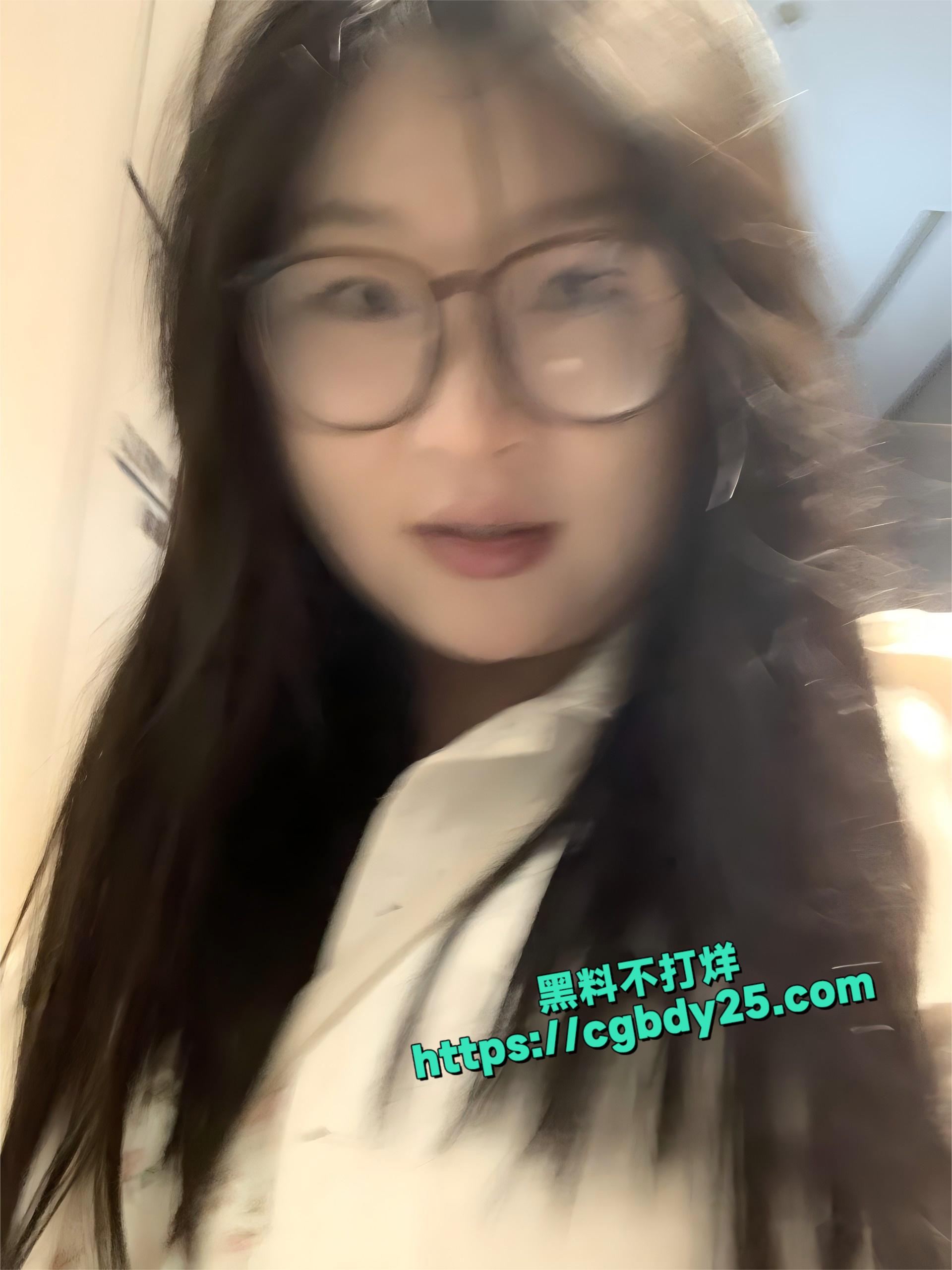 女大学生2