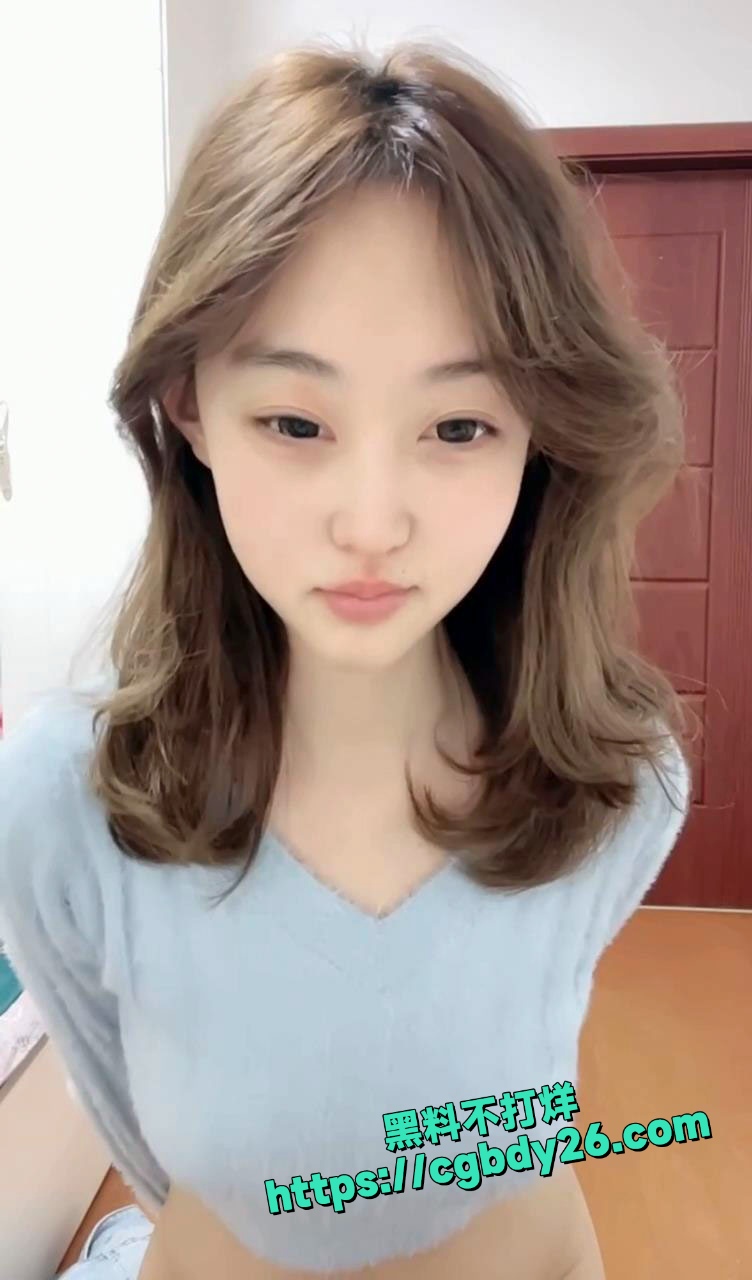 性感学生妹全裸直播释放致命诱惑1