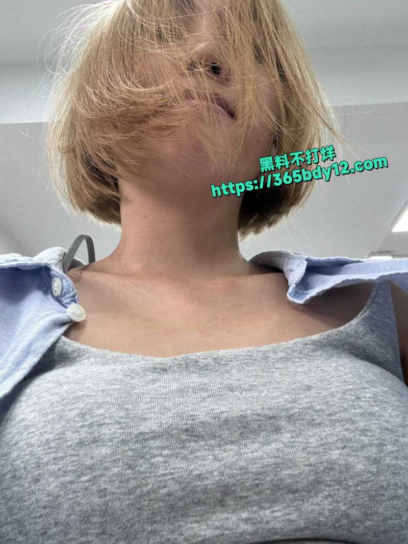 推特极品女大学生福利姬小梅31
