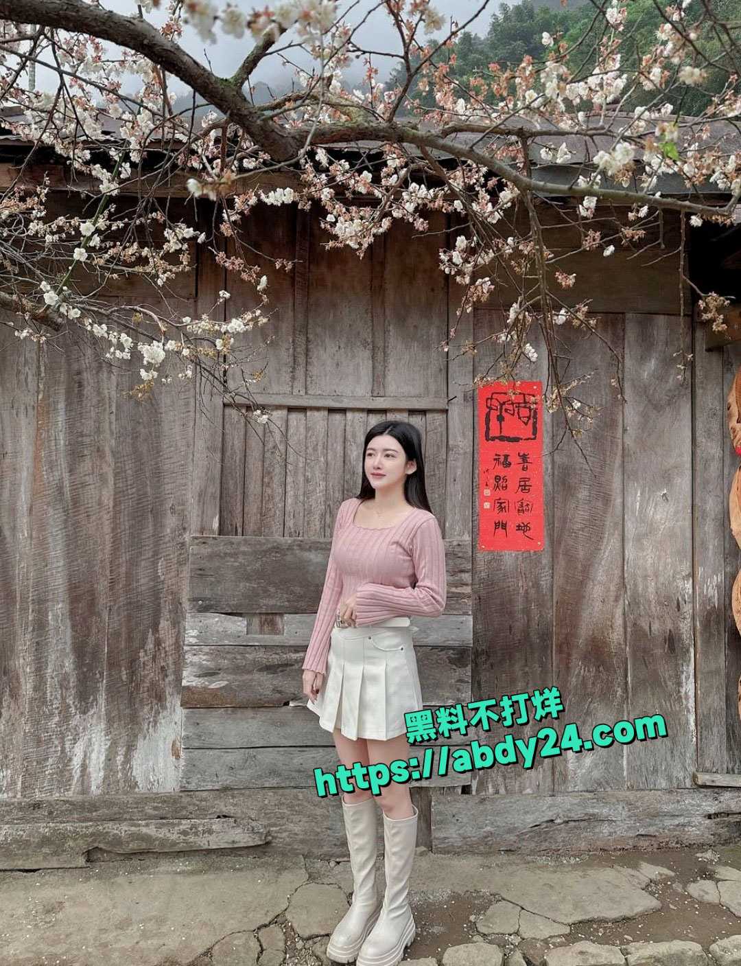 巨乳医美整容师早期下海视频 8