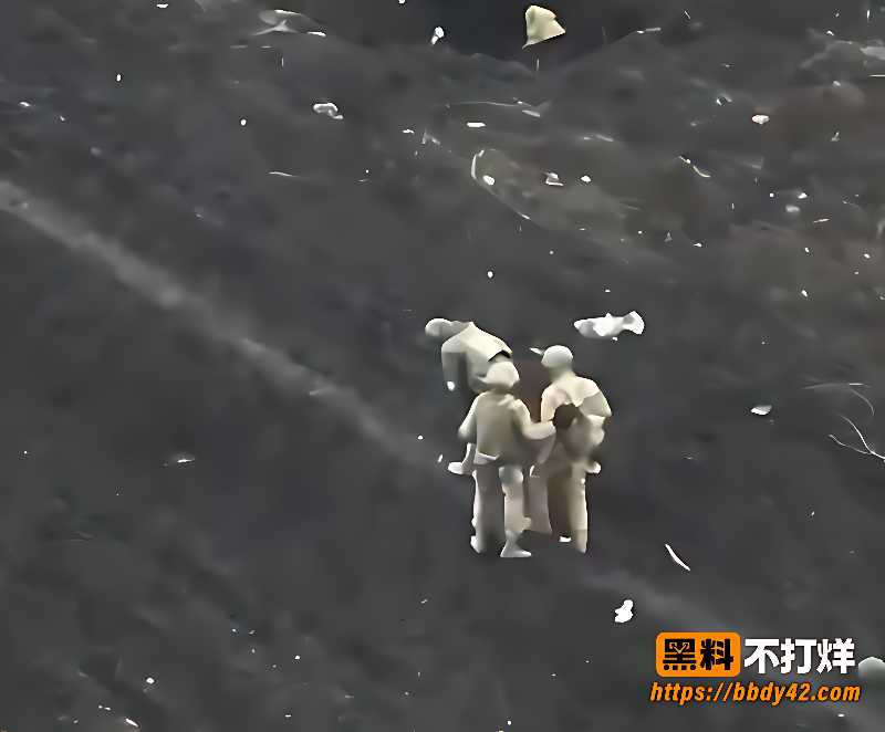 乌克兰无人机轰炸俄罗斯士兵5