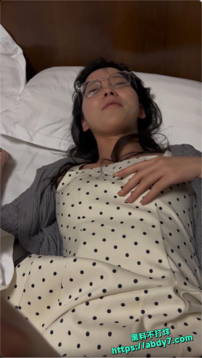 广东医科大杨若彤做爱视频泄露3