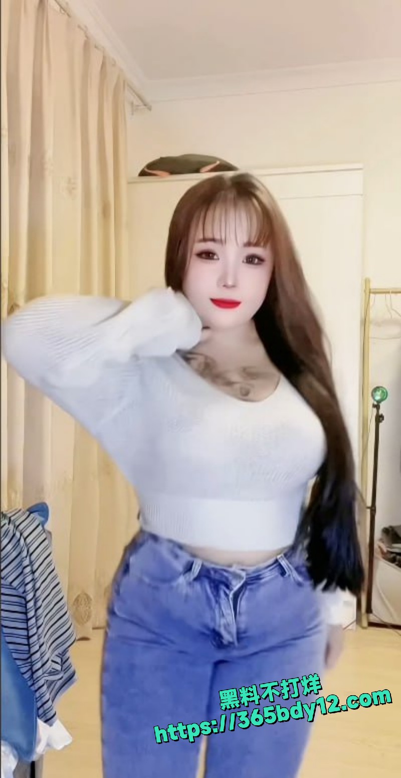 快手云南网红杨大大纹身精神小妹 1
