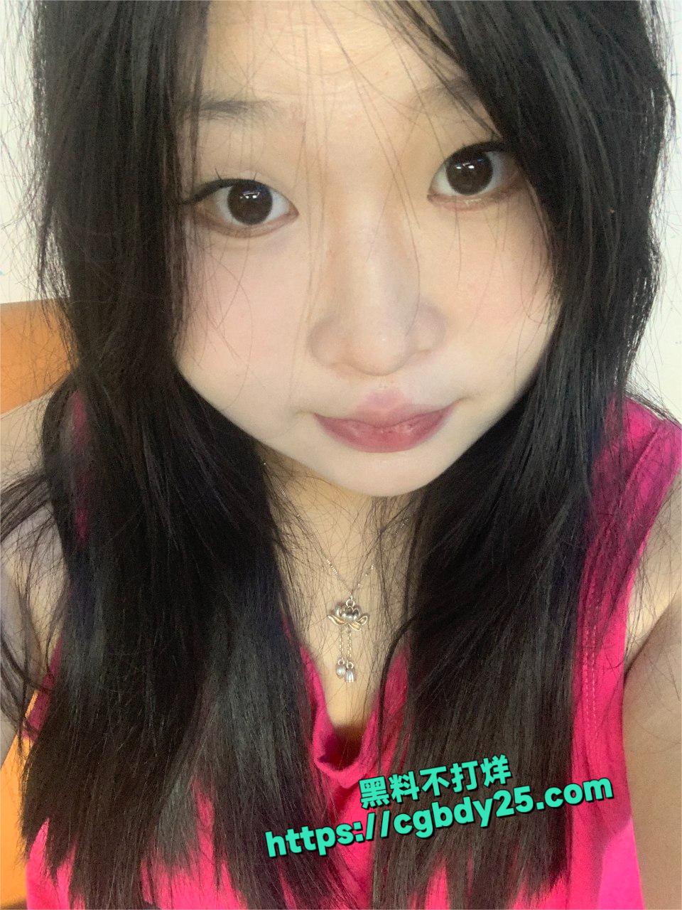 女大学生1