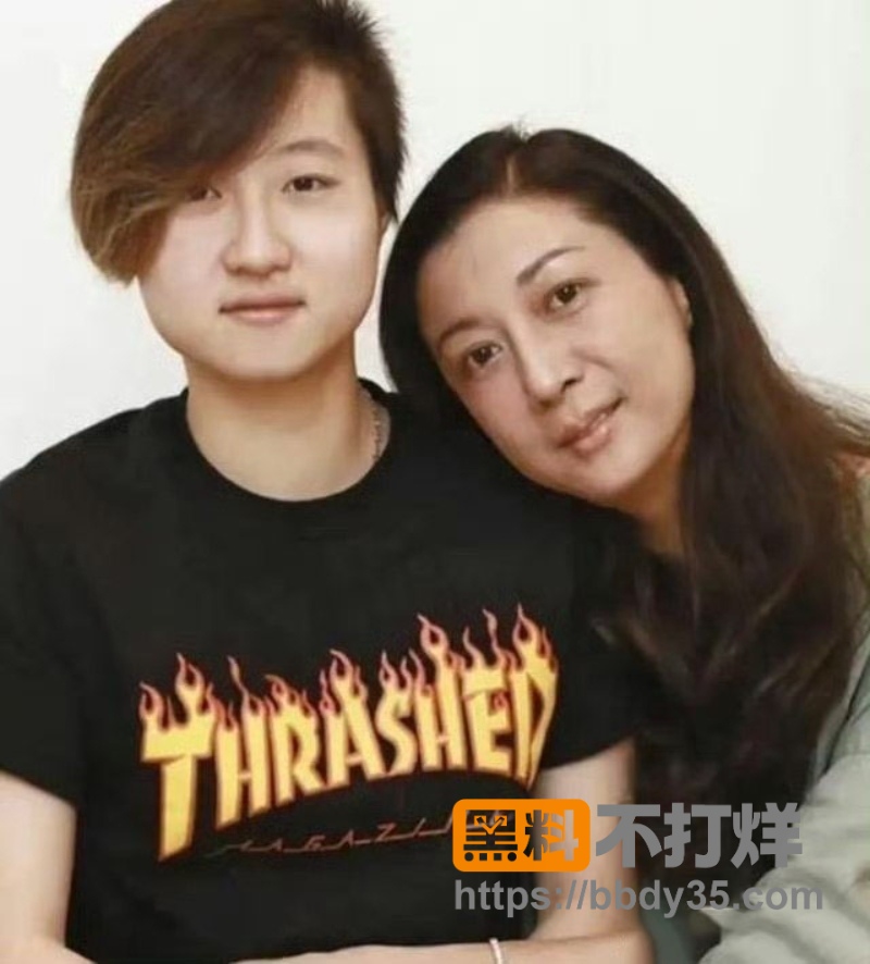 吴绮莉直播公开成龙拒认吴卓林细节 15