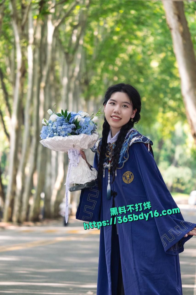 华中科技大学研究生刘婷婷1
