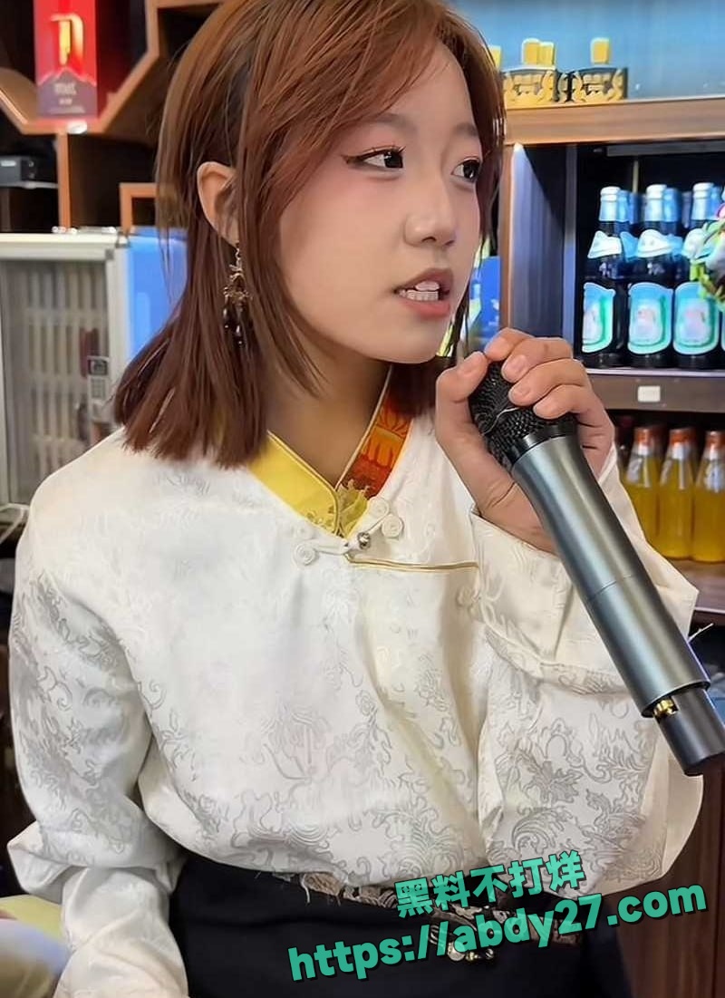 如意女团妮妮被闺蜜达哇措曝光 4