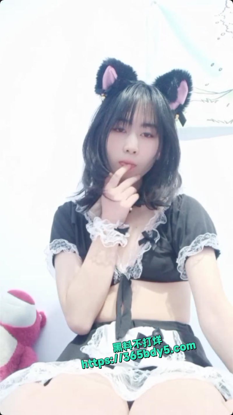 某医专大二学妹情趣内衣自慰不停展示自己的粉嫩骚穴2