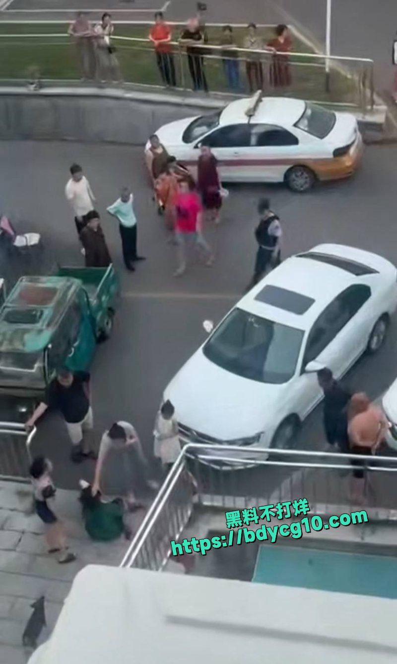 吉林长春出门没栓绳吓着孩子了被打了4