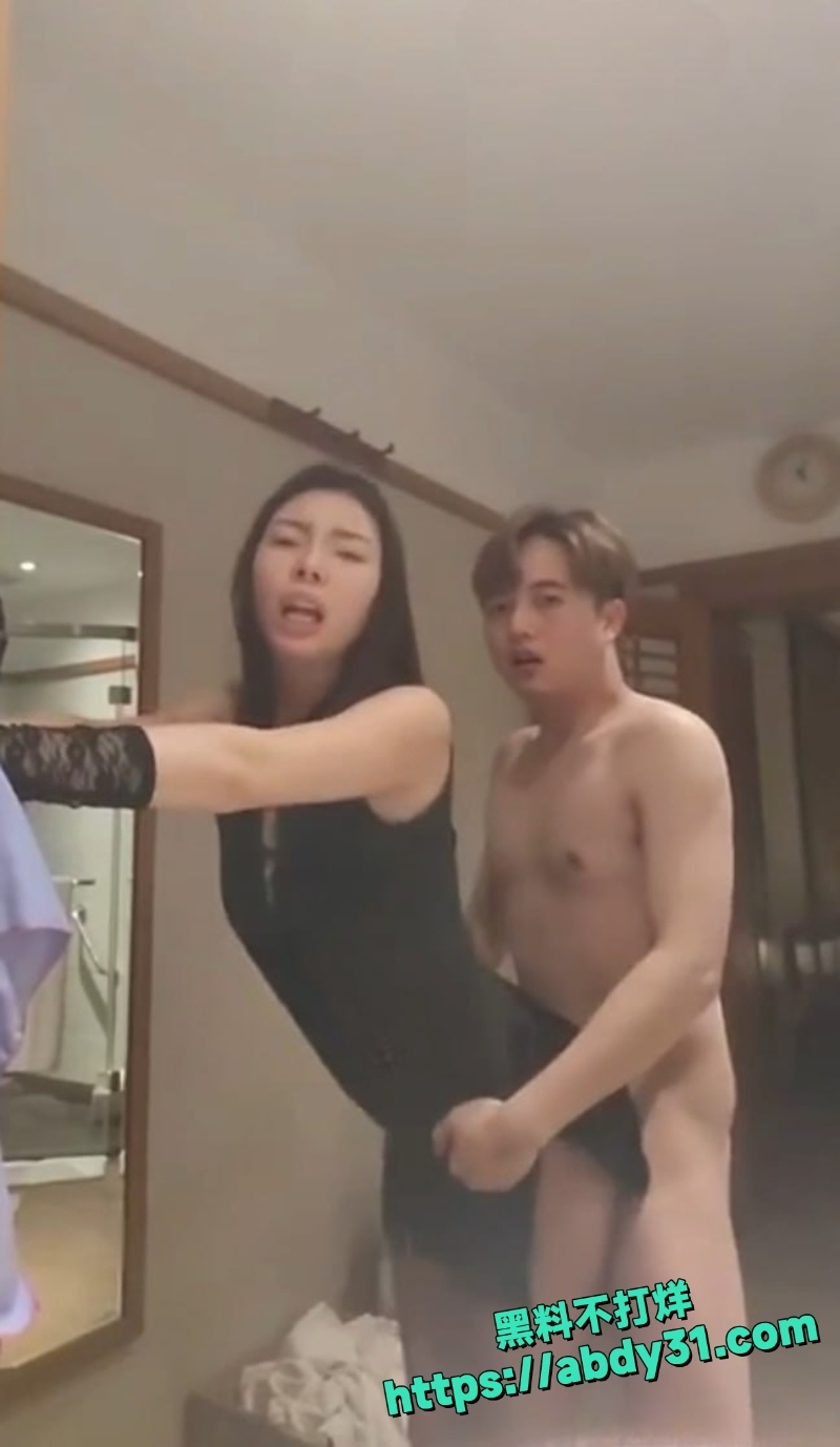表弟操表姐后入福利5