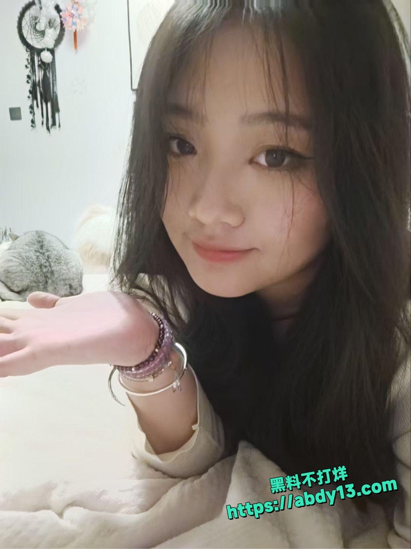 李金念坦克巨乳自慰摸奶视频12