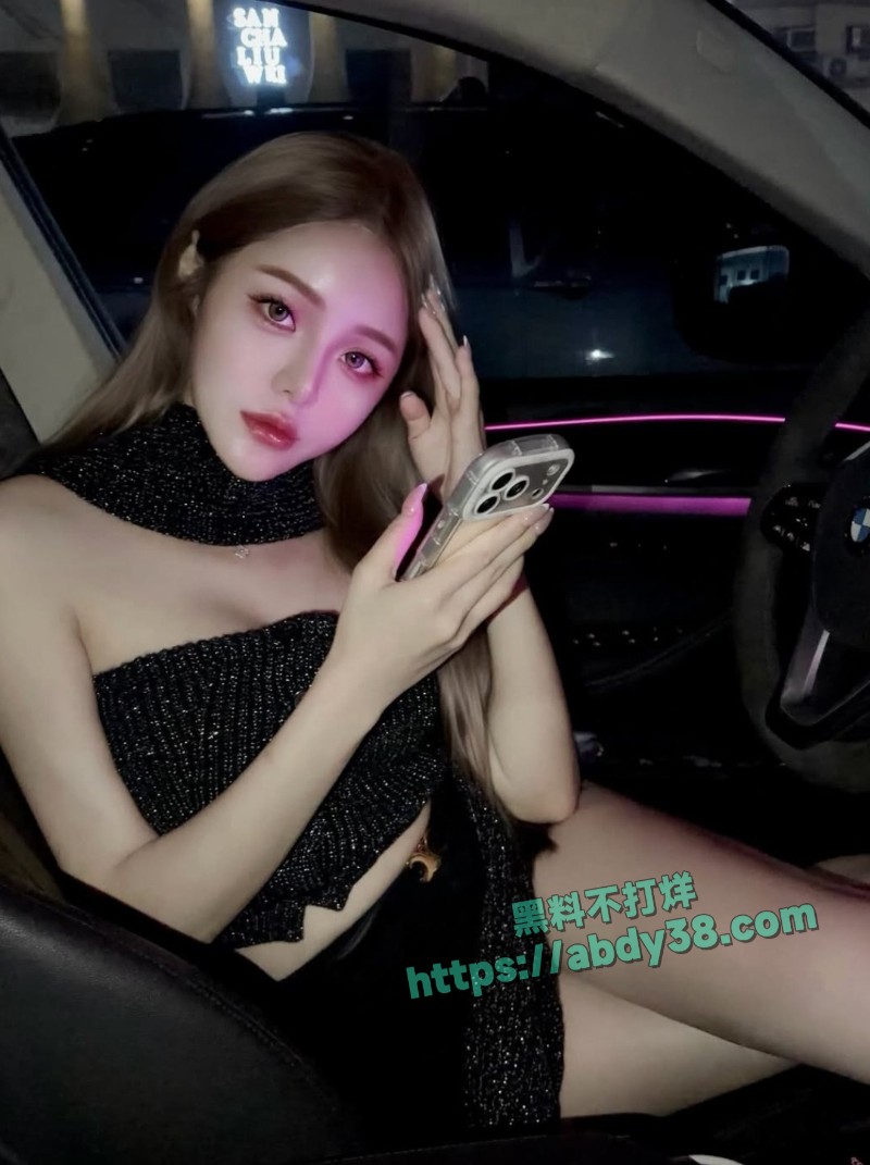 极品高颜值美肤小网美博主唐恩5