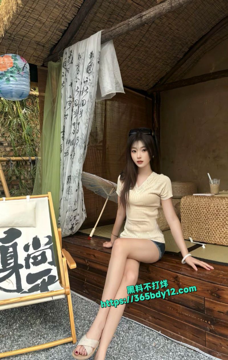 河北刘一宁喜欢穿着女仆装被男友掐着脖子狠操6