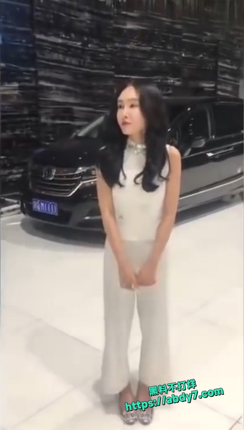 北京富二代约绿茶婊 欣杨 车展大胆调教9