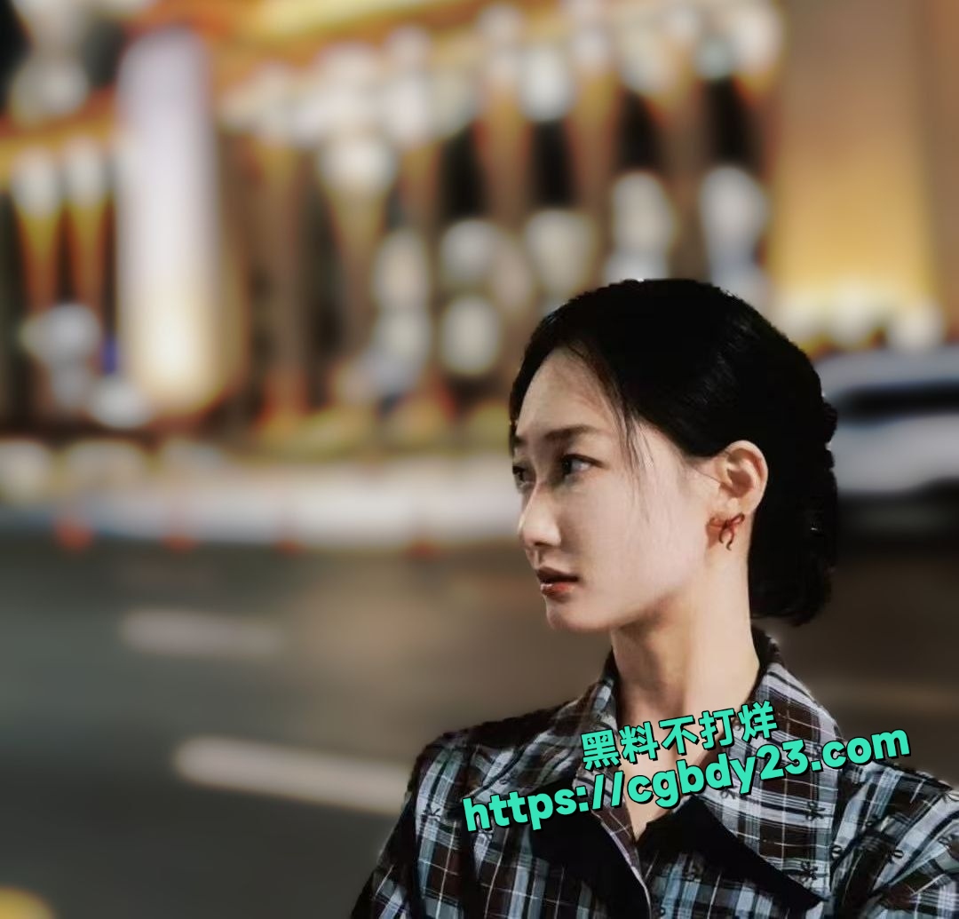 南昌母狗王梦格洗澡的时候给男友打去视频让男友撸3