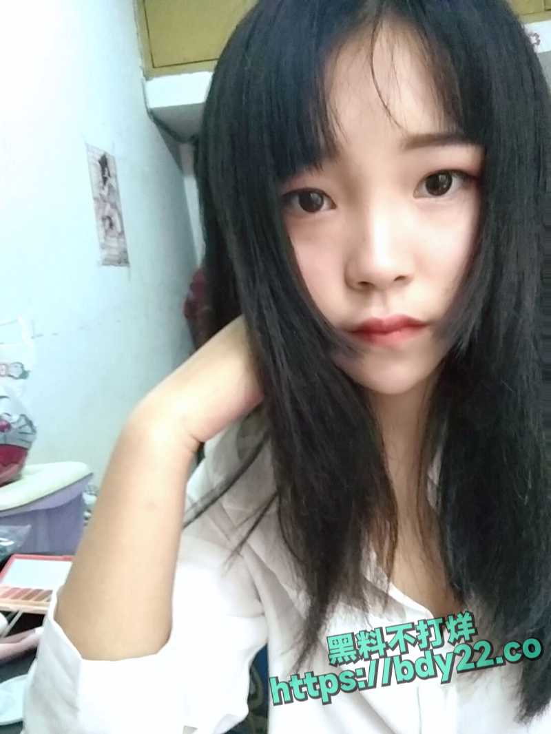 易梦雯4.jpg
