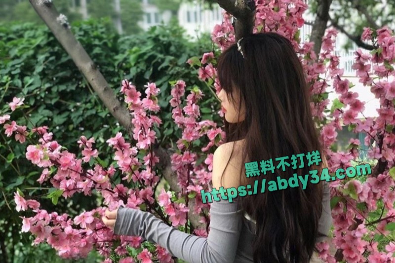 枣庄学院校花女神何美君2