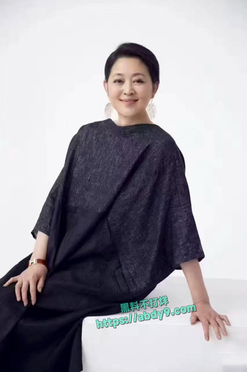娱乐圈明星集体逆生长遭网友质疑 10