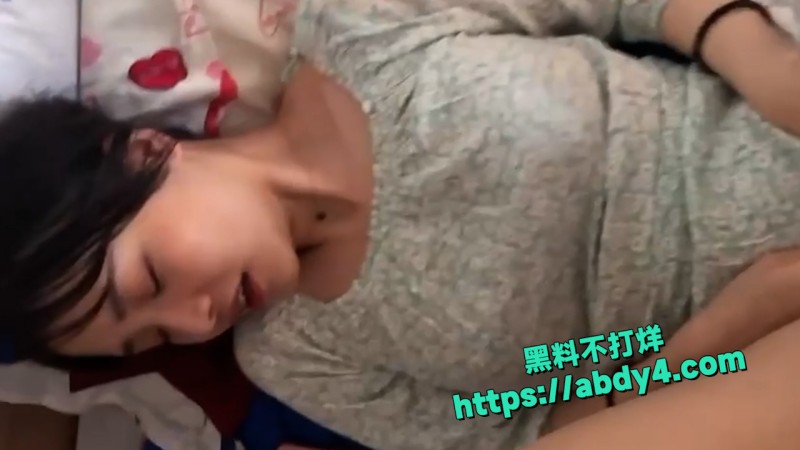 重庆南岸王妍欣陌陌约炮爆 10
