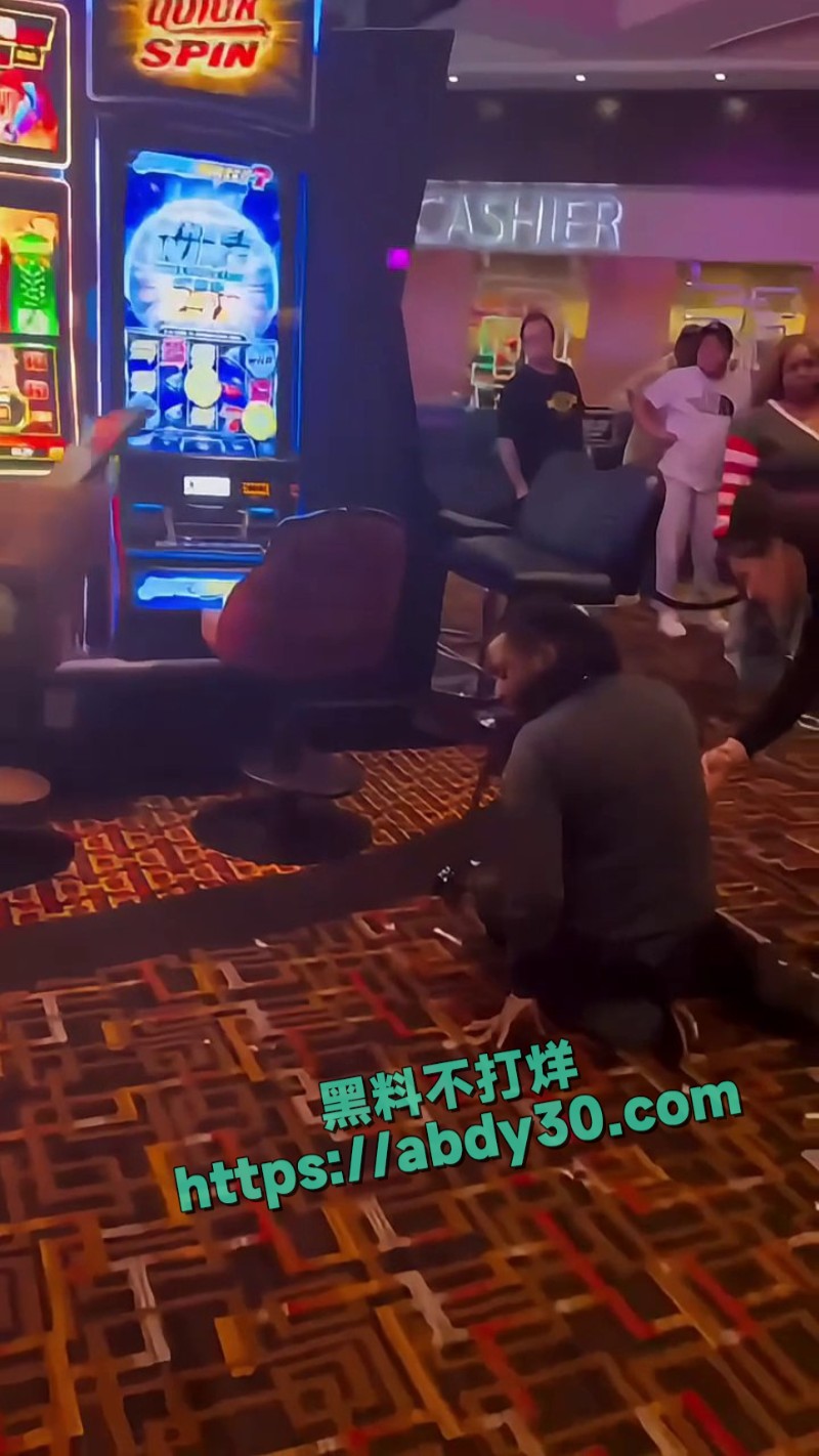 老黑1打4多人对抗5