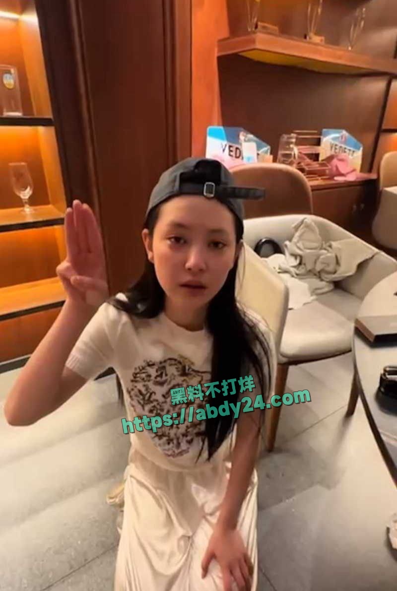 山东淫女王晓迪出轨 22